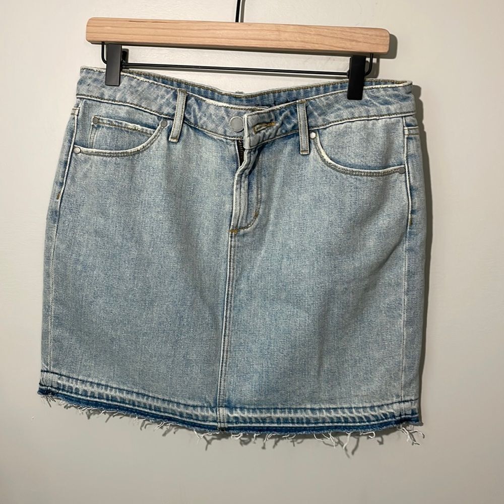 Articles of Society Demin Mini Skirt size 28 frayed hem Festival closet staple